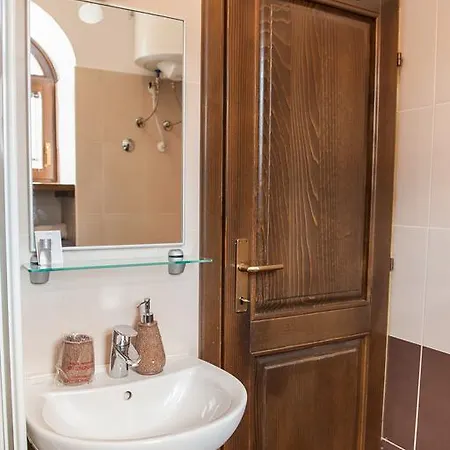Guest house Partizanska 3*